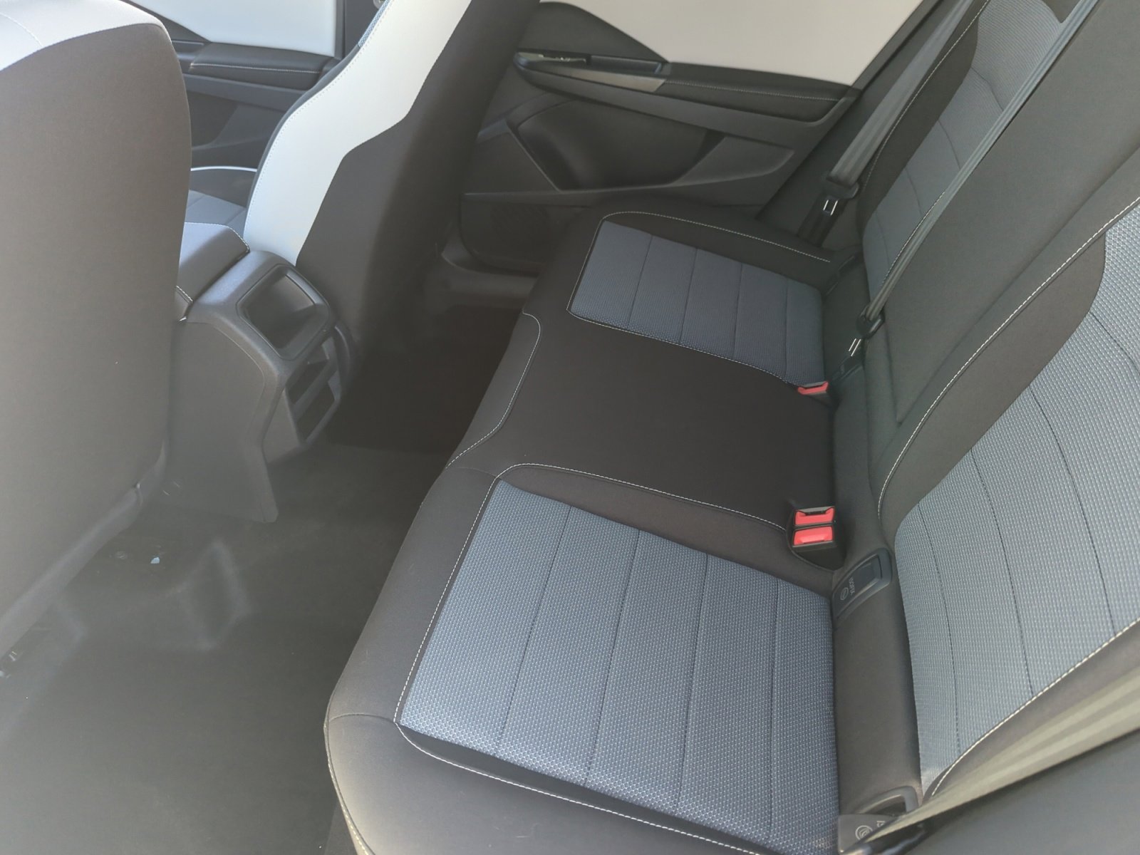 New 2026 Volkswagen Taos S image 17