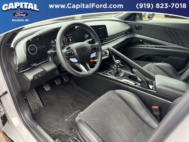 Used 2025 Hyundai Elantra N Base image 18