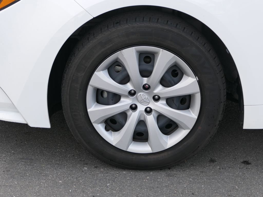 Used 2023 Toyota Corolla LE w/ Carpet Mat Package (TMS) image 11