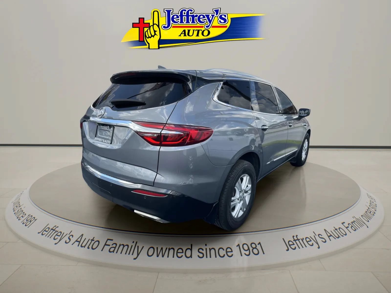 Used 2019 Buick Enclave Essence FWD image 3