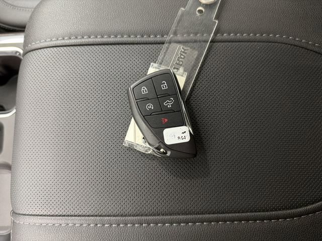 Used 2024 GMC Sierra 1500 SLT w/ SLT Premium Package image 32