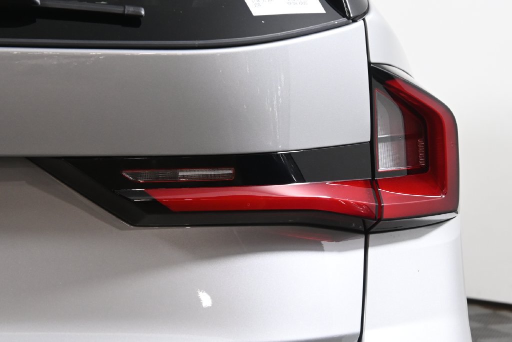 New 2027 BMW X1 xDrive28i AWD/4WD image 13