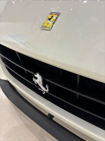 Used 2019 Ferrari Portofino RWD image 38