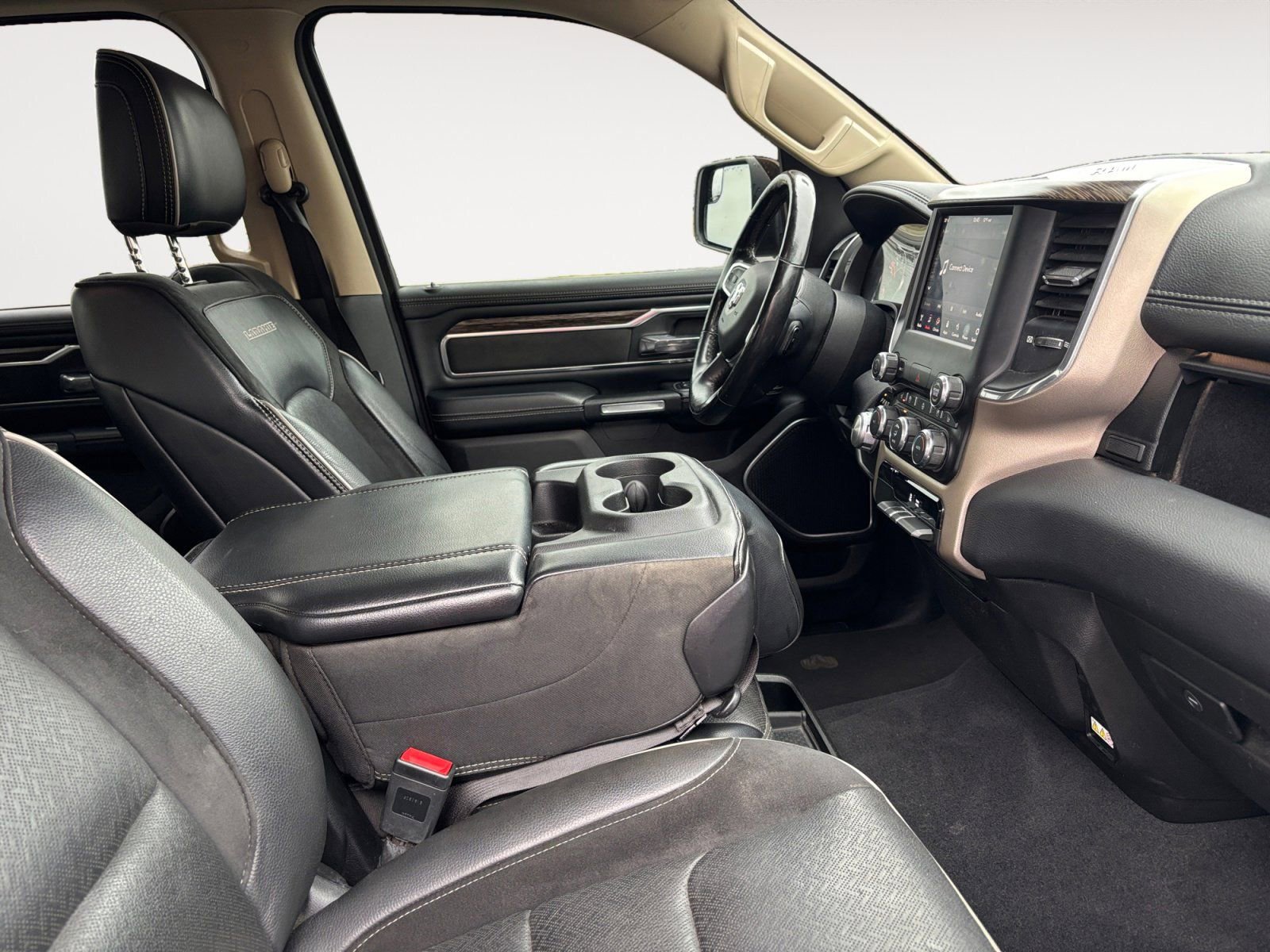 Used 2019 RAM 1500 Laramie image 15