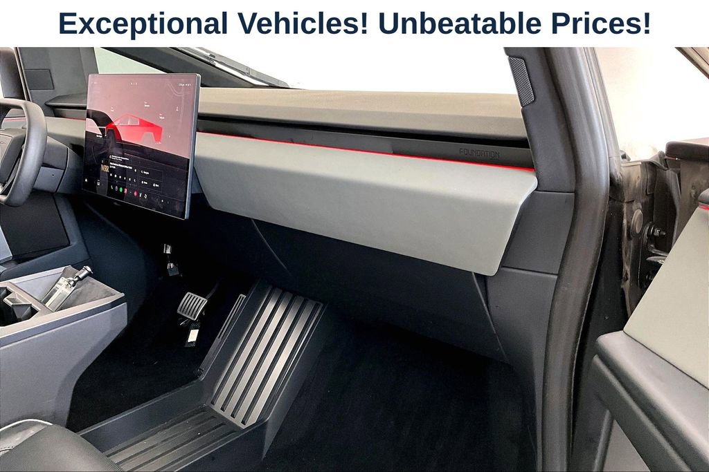 Used 2024 Tesla Cybertruck AWD Crew Cab image 16