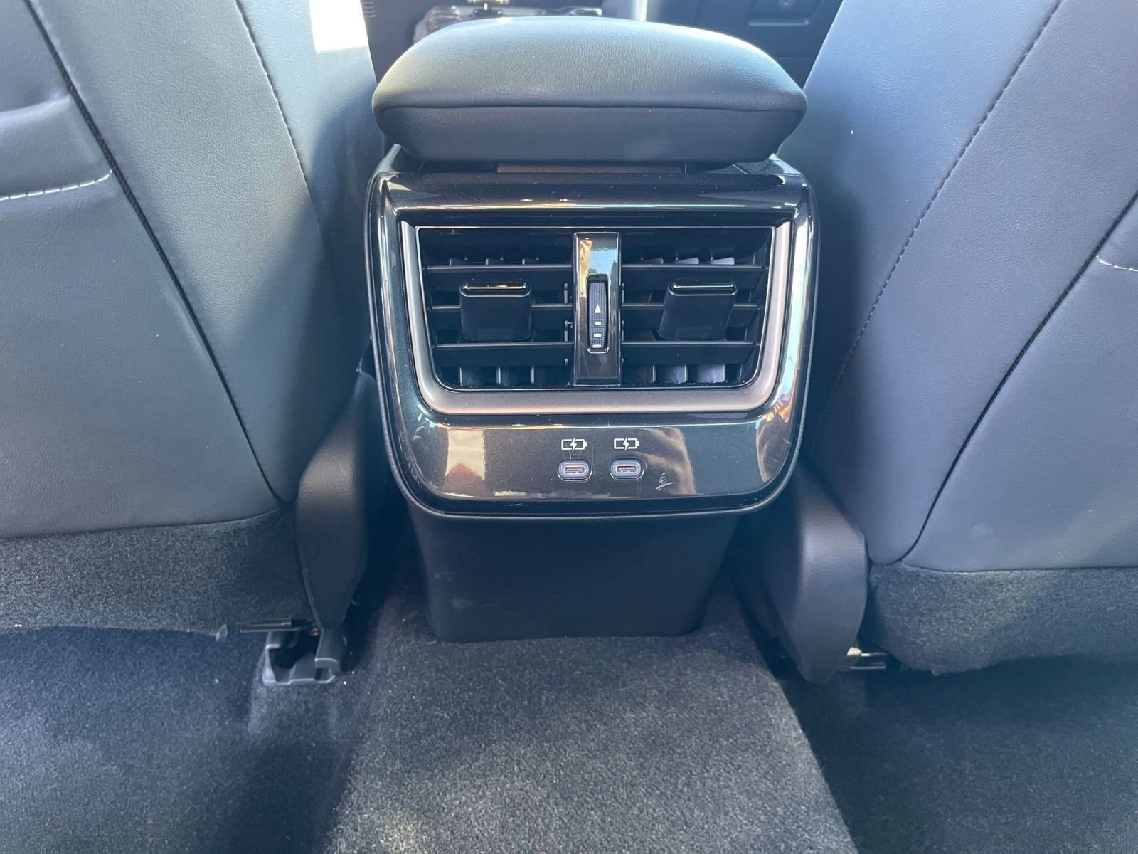 Used 2025 Toyota Crown XLE image 24
