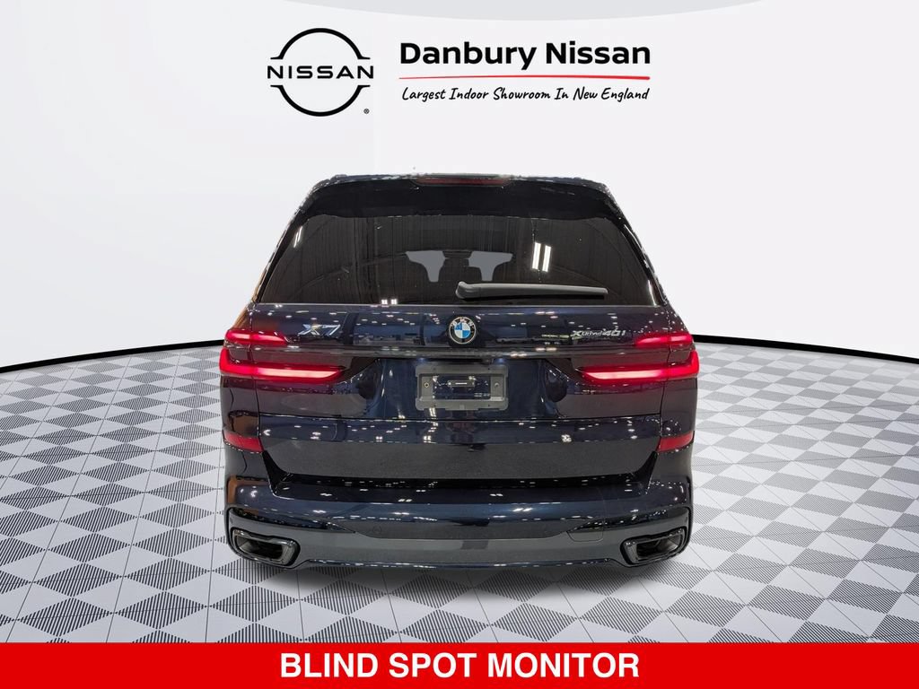 Used 2024 BMW X7 xDrive40i w/ M Sport Package AWD/4WD image 4