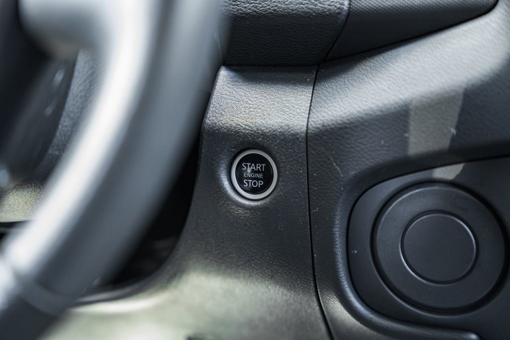 Used 2024 Nissan Frontier SV w/ Technology Package image 21