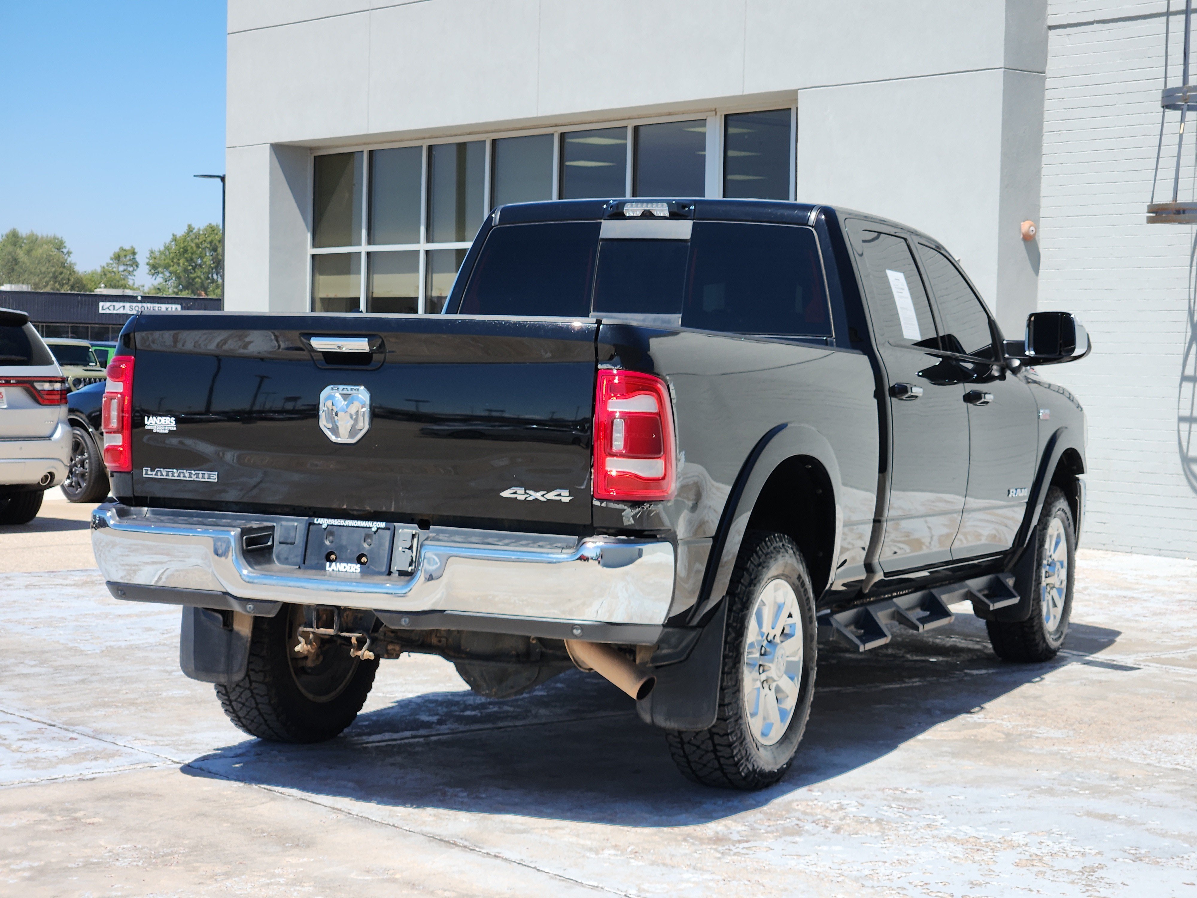 Used 2022 RAM 2500 Laramie AWD/4WD image 8