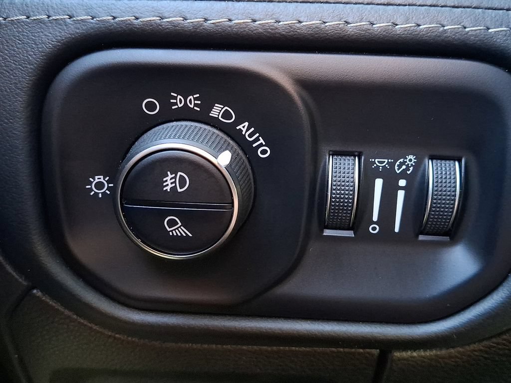 Used 2019 RAM 1500 Limited AWD/4WD image 30