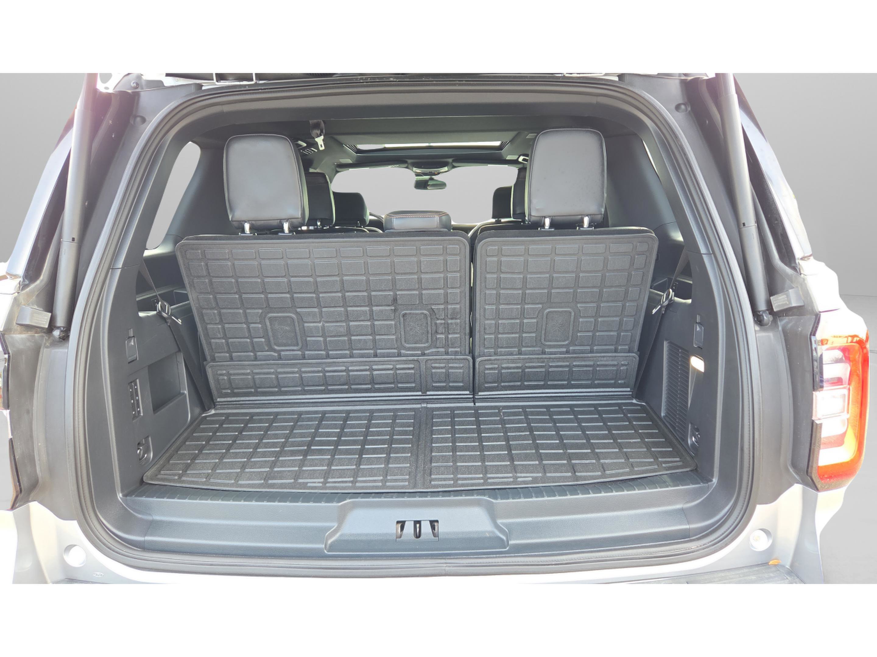 Used 2023 Ford Expedition Platinum RWD image 17