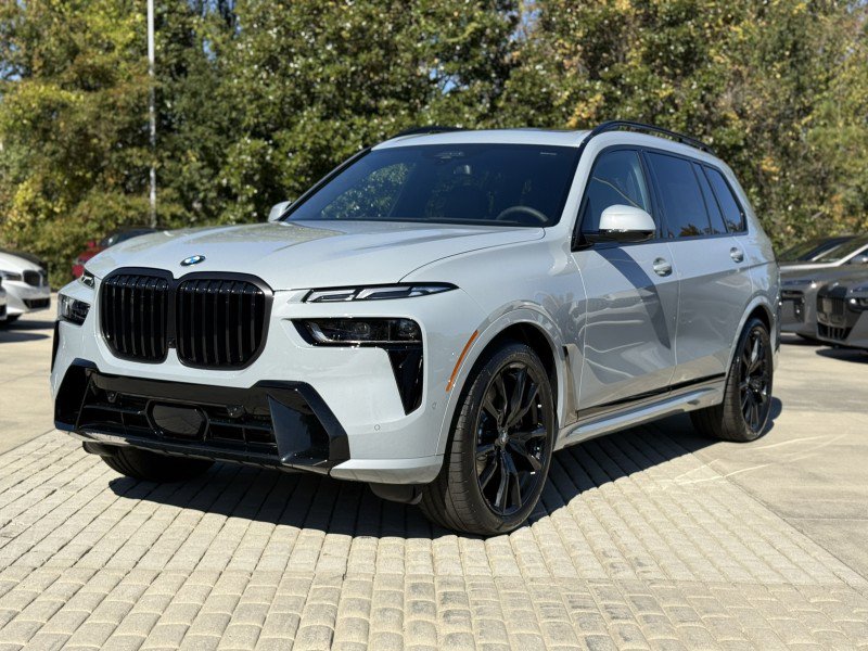 New 2026 BMW X7 xDrive40i w/ M Sport Package
