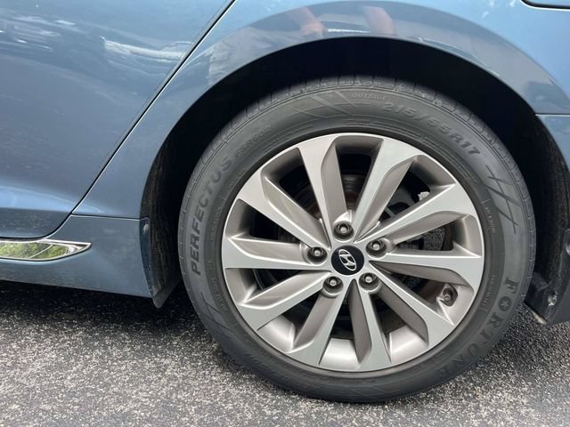 Used 2017 Hyundai Sonata Sport w/ Value Edition Package 02 FWD image 11