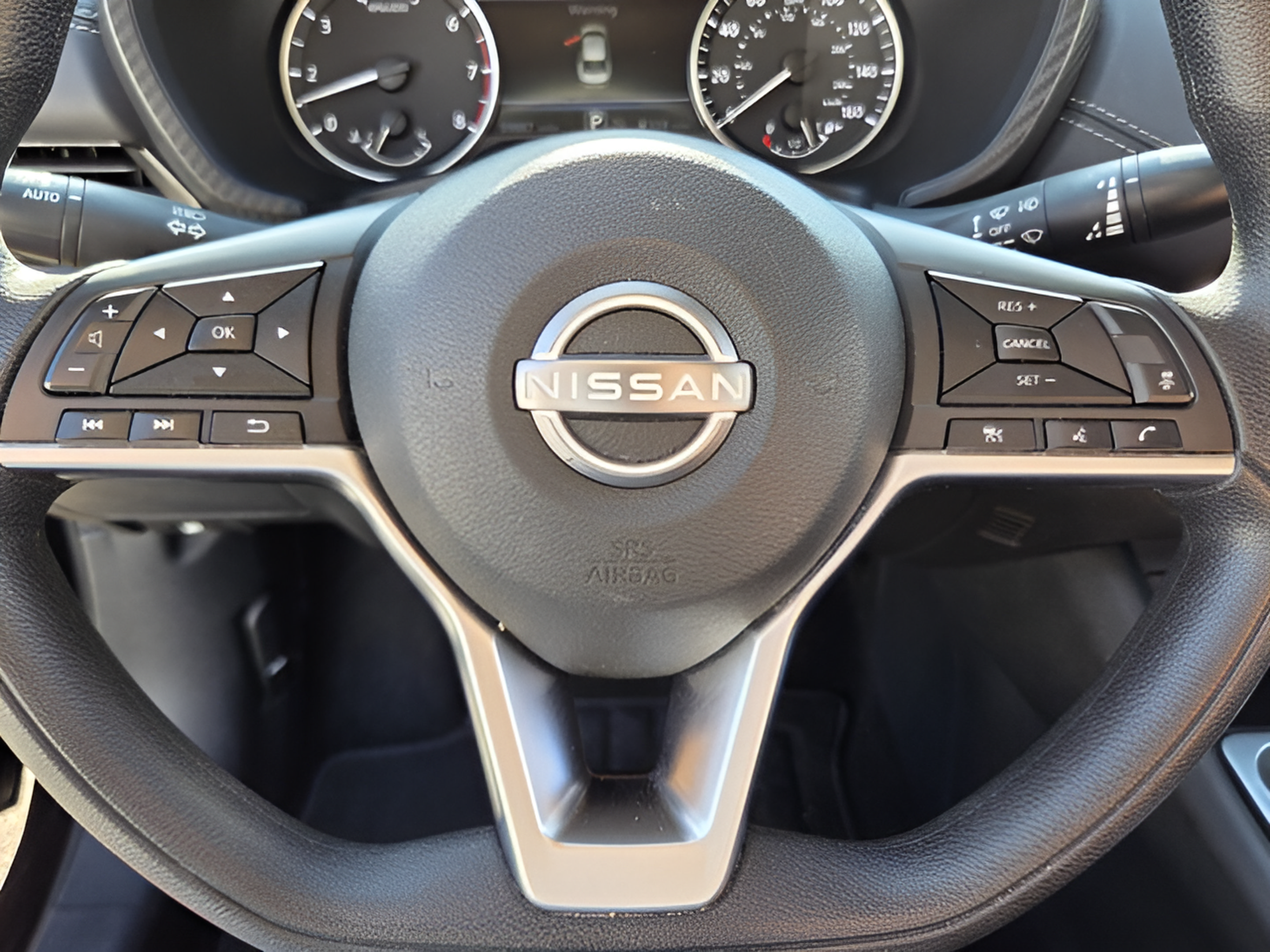 Used 2024 Nissan Sentra SV FWD image 23