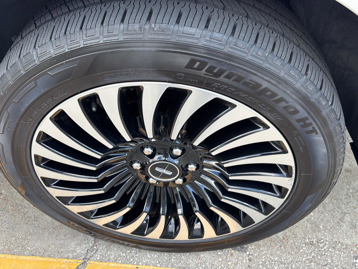 Used 2019 Lincoln Navigator L Black Label w/ Cargo Package image 11