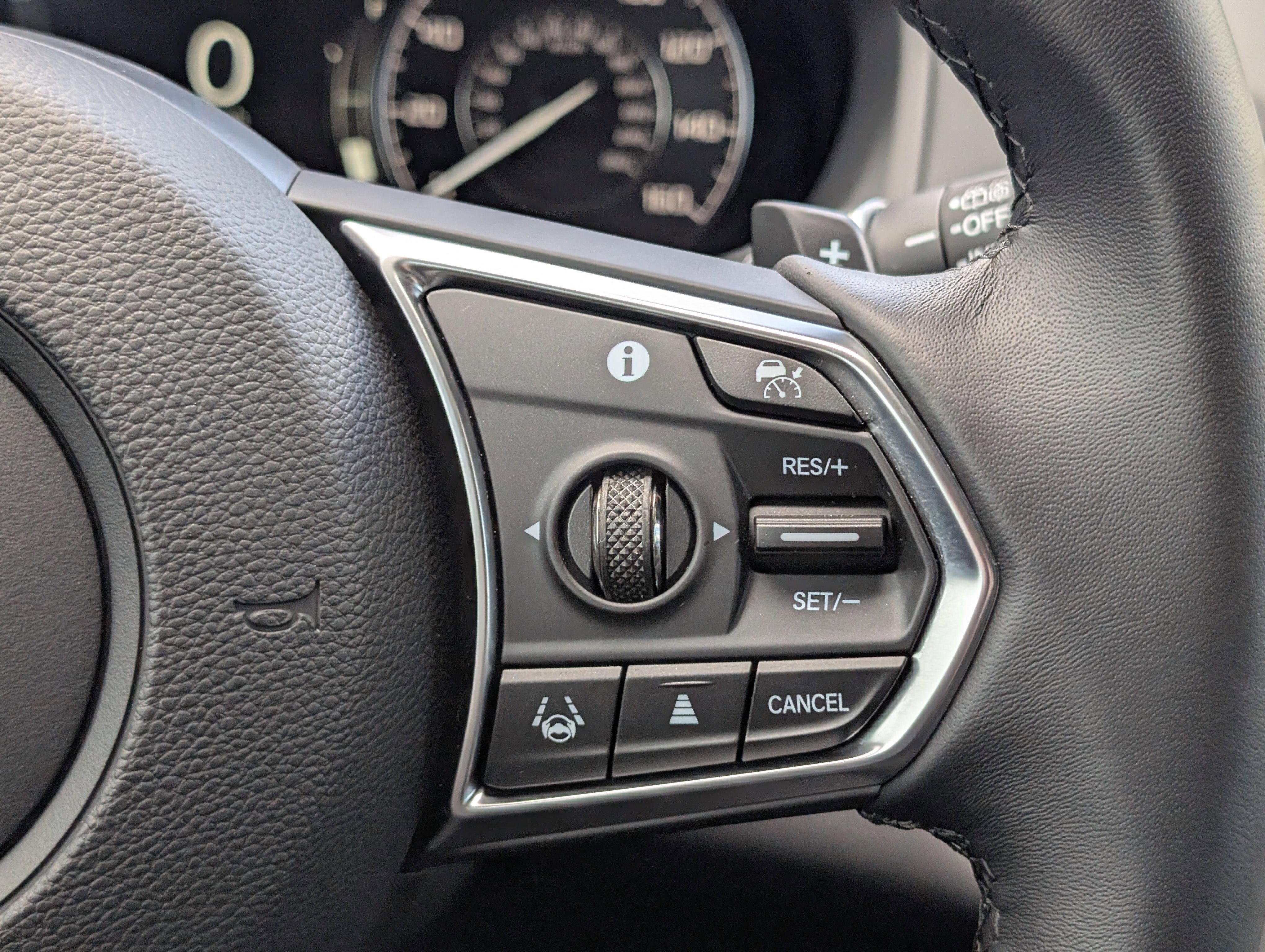 Certified 2025 Acura RDX SH-AWD w/ Technology Package image 16