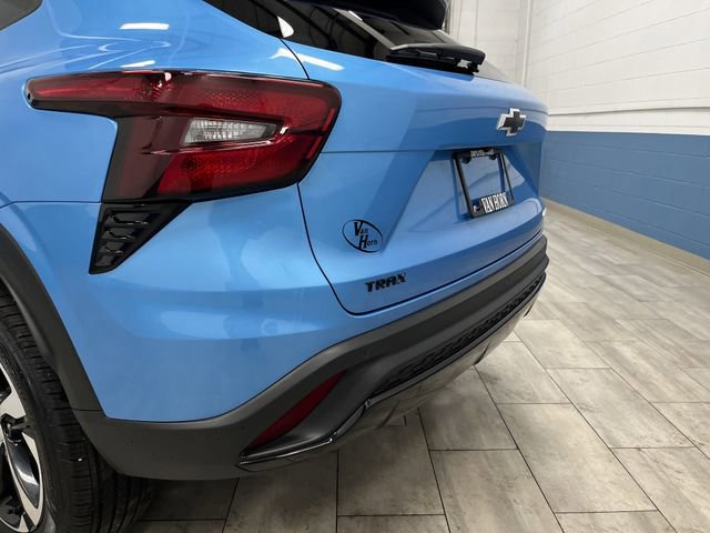 Used 2025 Chevrolet Trax RS w/ Sunroof Package image 31