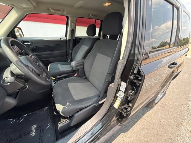 Used 2017 Jeep Patriot Sport w/ Power Value Group FWD image 5