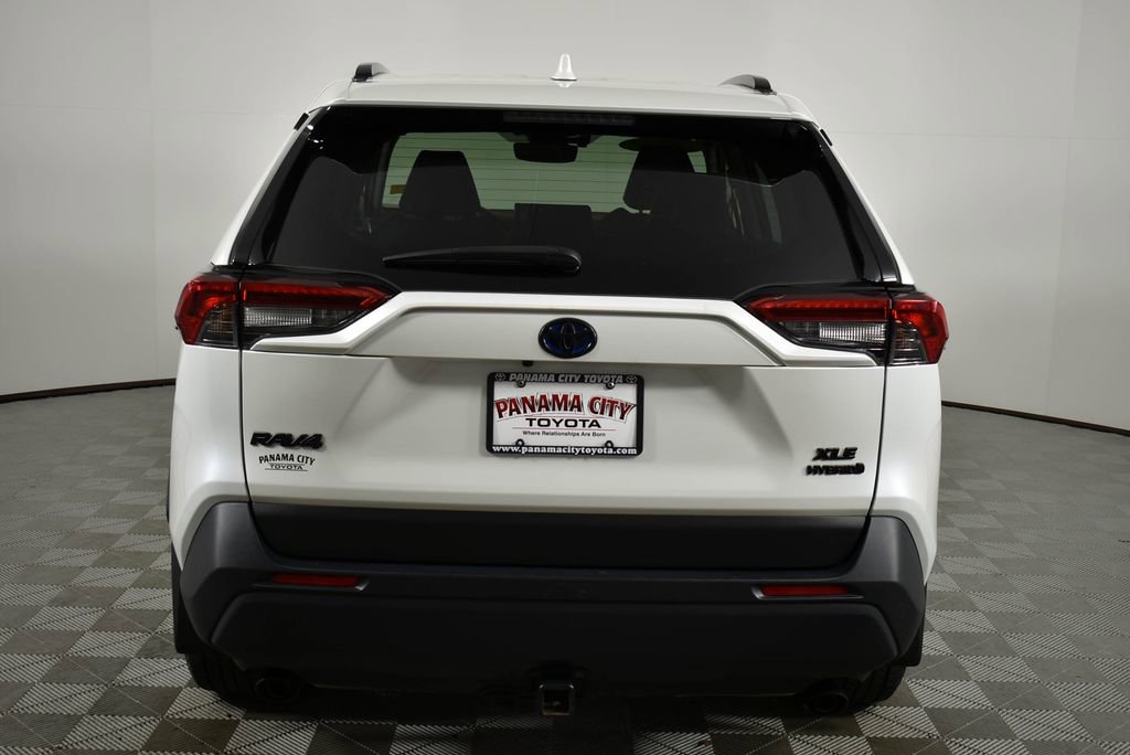 Certified 2022 Toyota RAV4 XLE Premium image 6
