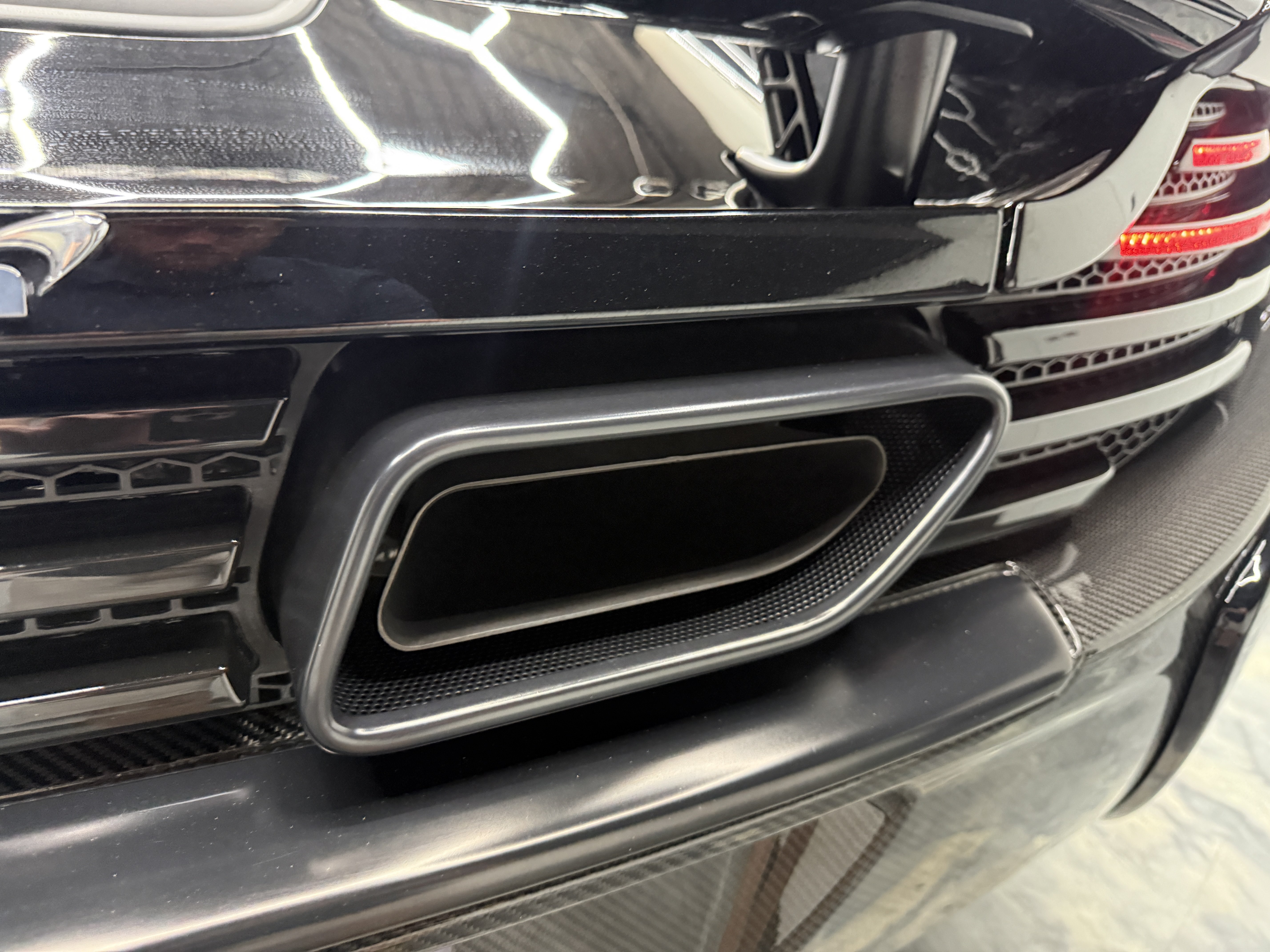 Used 2016 McLaren 650S Spider RWD image 38