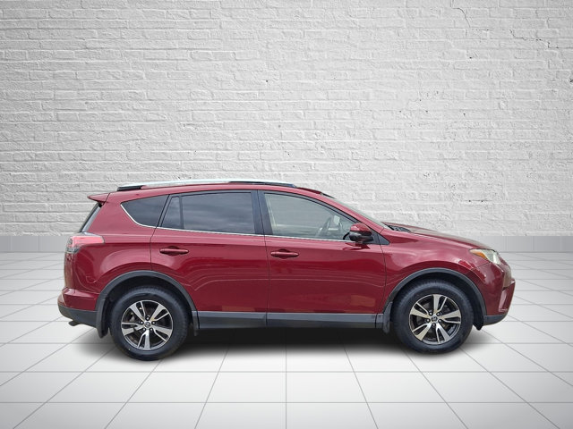 Used 2018 Toyota RAV4 XLE w/ Plus Extra Value Package AWD/4WD image 7