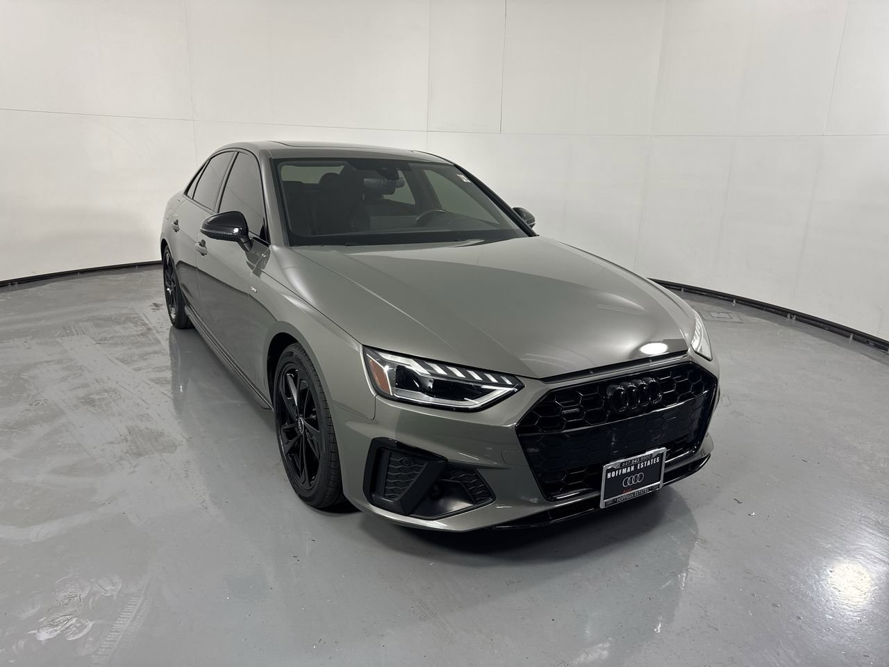 Used 2023 Audi A4 2.0T Premium Plus w/ Premium Plus Package image 3