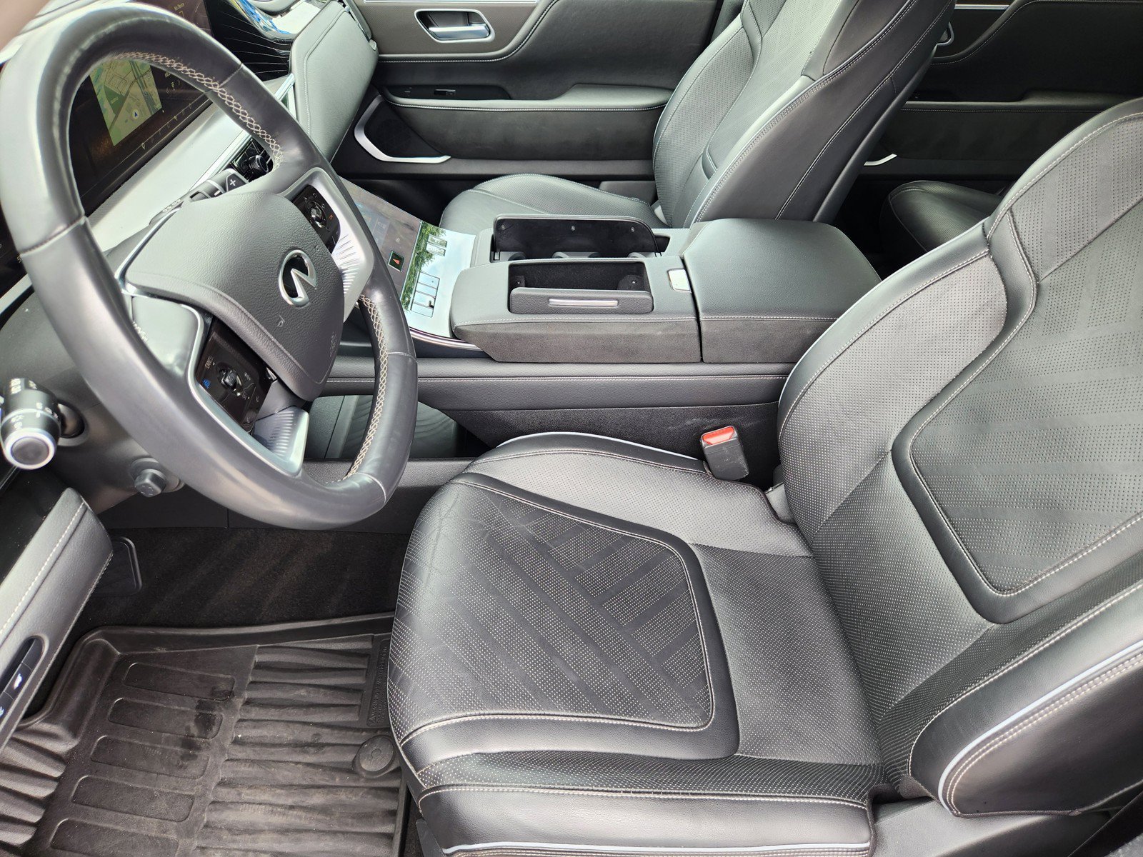 Used 2025 INFINITI QX80 Luxe RWD image 11