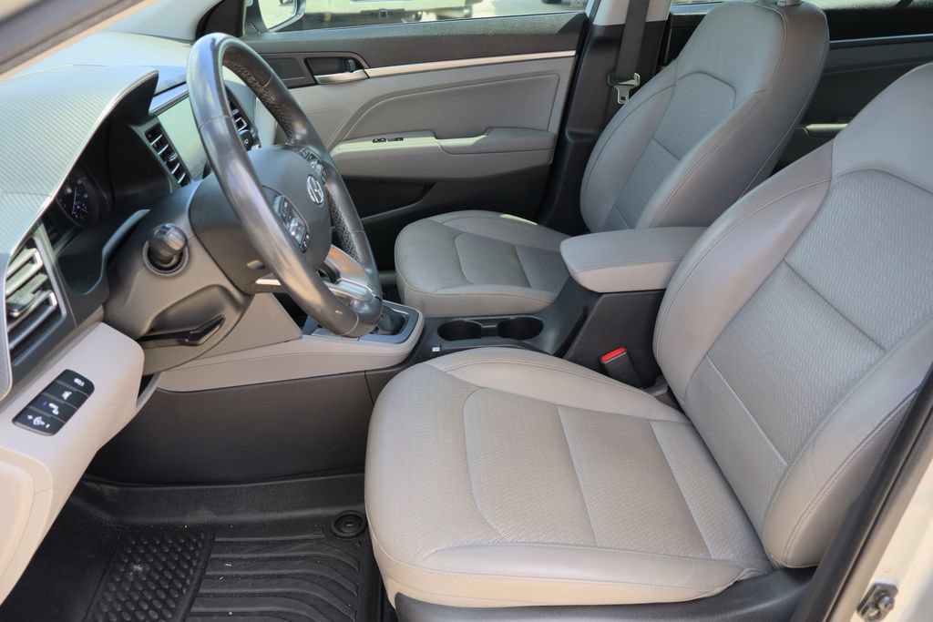 Used 2020 Hyundai Elantra Limited w/ Ultimate Package 03 FWD image 21