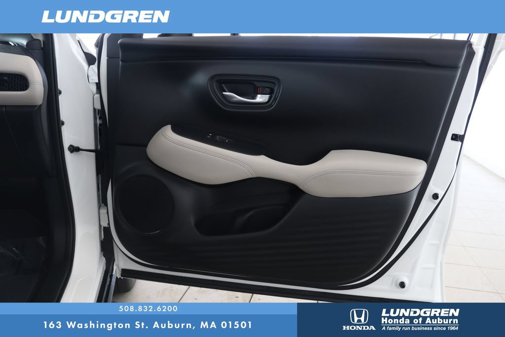 Used 2025 Honda HR-V LX image 15
