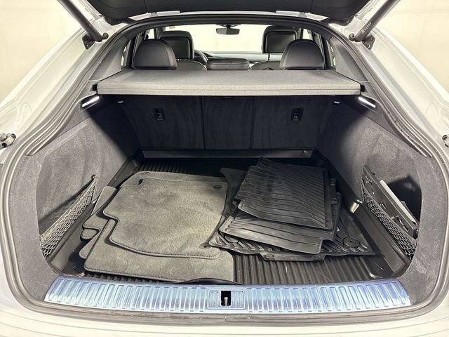 Used 2024 Audi Q8 e-tron Premium Plus image 33