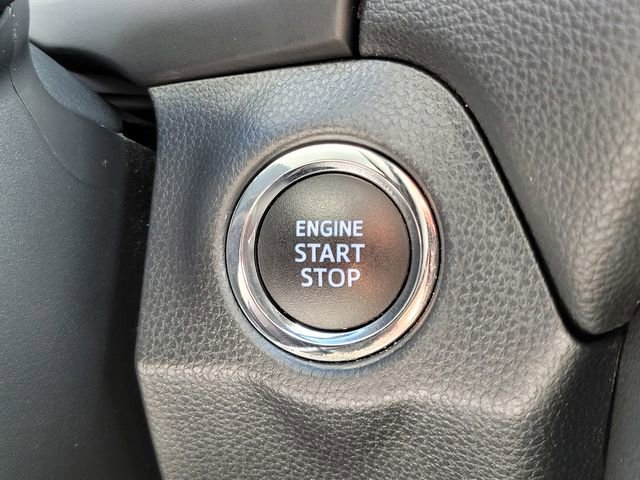 Used 2021 Toyota RAV4 XLE w/ Convenience Package image 25