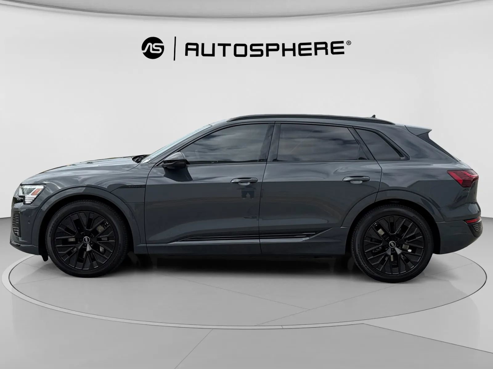 Used 2024 Audi Q8 e-tron Prestige w/ Prestige Package image 5