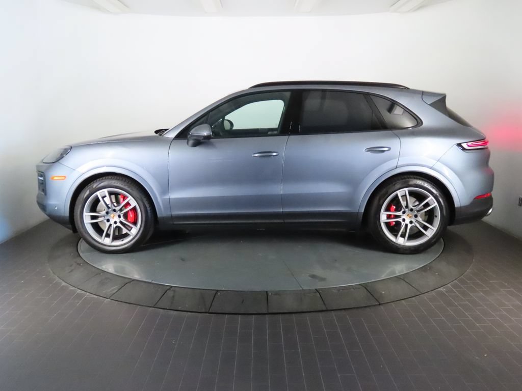 Certified 2026 Porsche Cayenne S AWD/4WD image 2