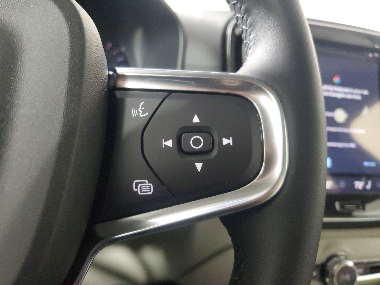 New 2026 Volvo XC40 B5 Plus w/ Protection Package Premier AWD/4WD image 26