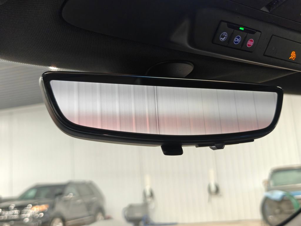 Used 2021 Chevrolet Camaro SS w/ Wild Cherry Design Package 2 RWD image 9