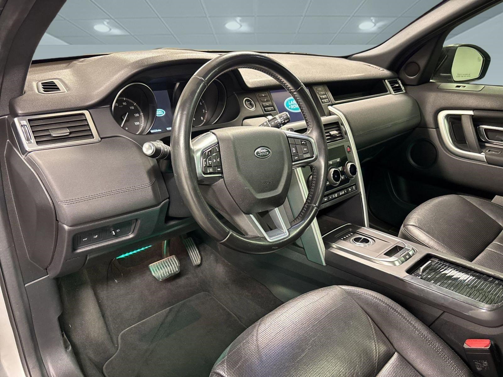 Used 2018 Land Rover Discovery Sport HSE image 4