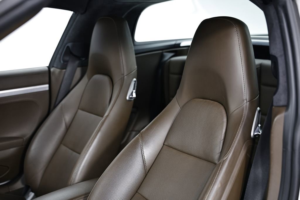 Certified 2018 Porsche 911 Targa 4S w/ Sportdesign Package image 25