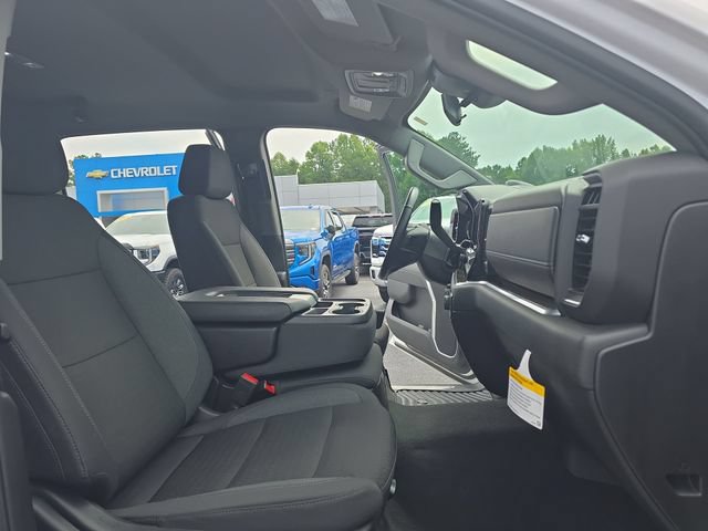 Used 2025 Chevrolet Silverado 2500 LT w/ Convenience Package AWD/4WD image 11