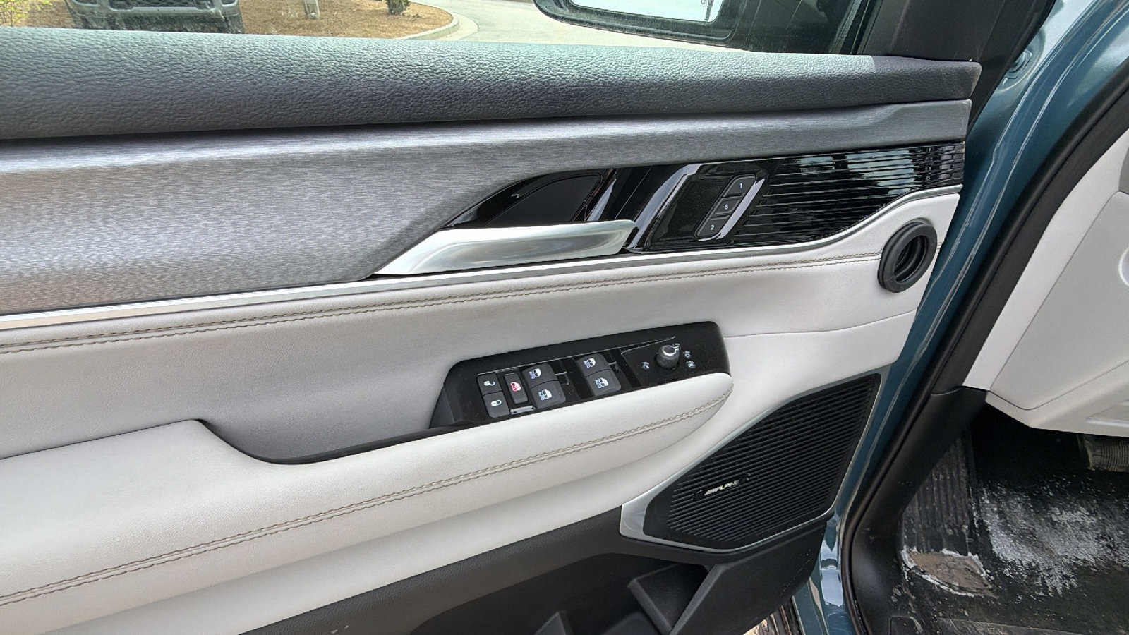 New 2026 Jeep Grand Wagoneer L 4WD image 15