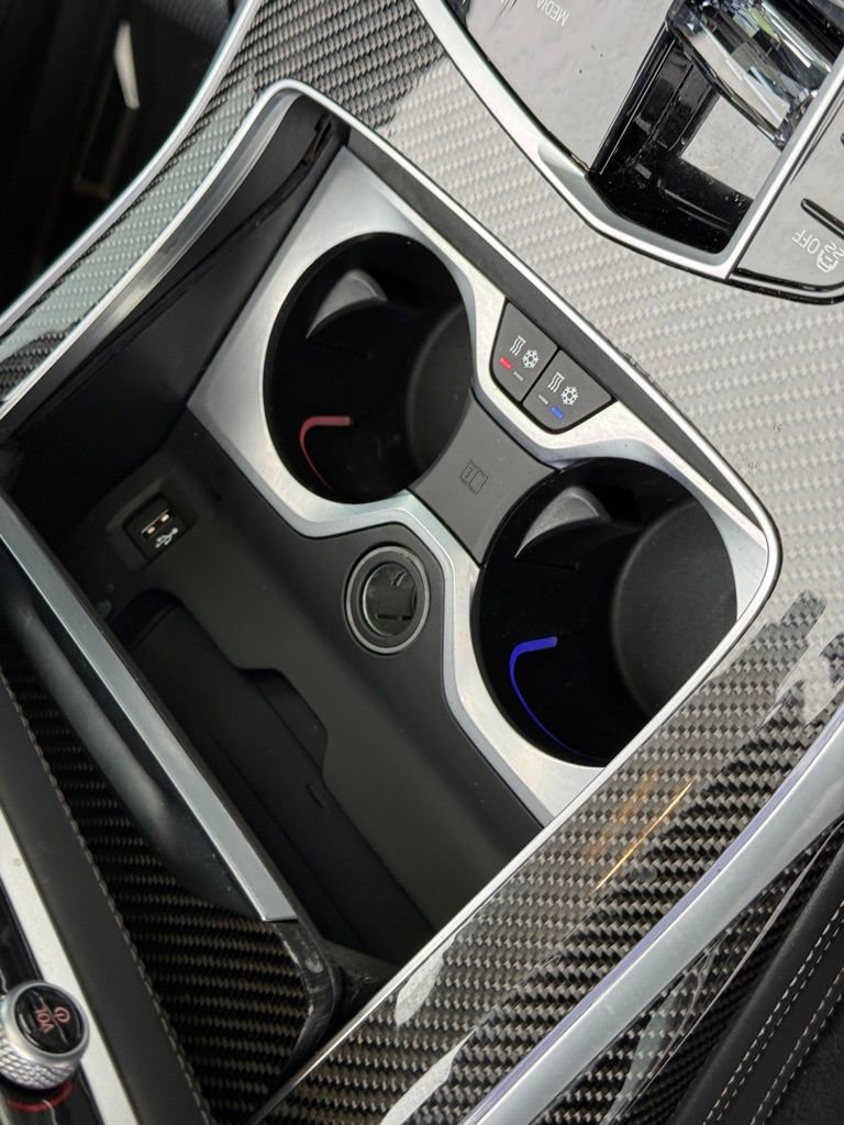 Used 2024 BMW X7 M60i w/ Executive Package image 17