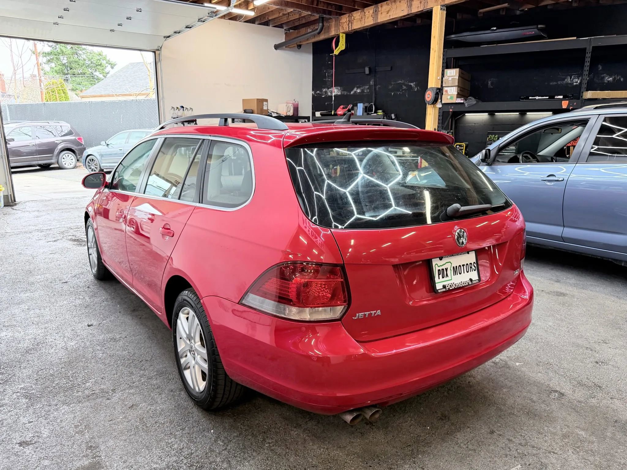 Used 2011 Volkswagen Jetta TDI FWD image 4