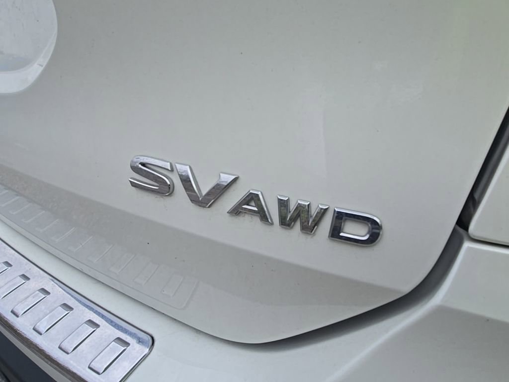 Used 2020 Nissan Rogue SV image 14