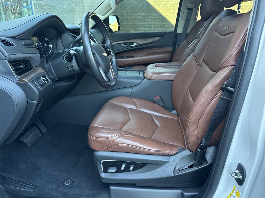 Used 2020 Cadillac Escalade Premium Luxury image 9