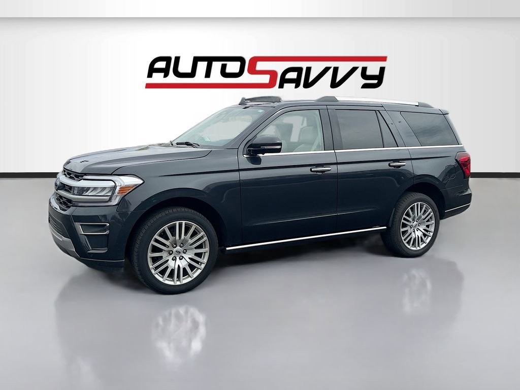 Used 2024 Ford Expedition Limited image 3