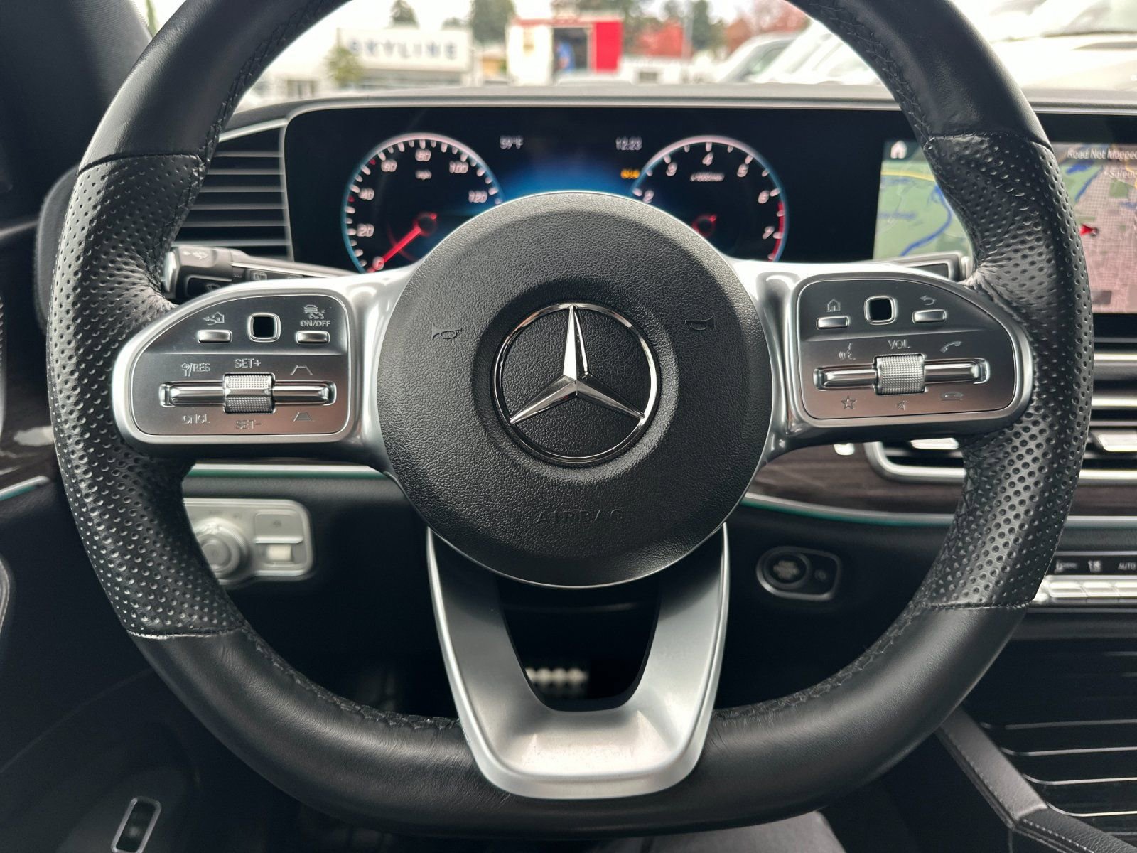 Used 2022 Mercedes-Benz GLS 450 4MATIC w/ AMG Line Exterior image 24