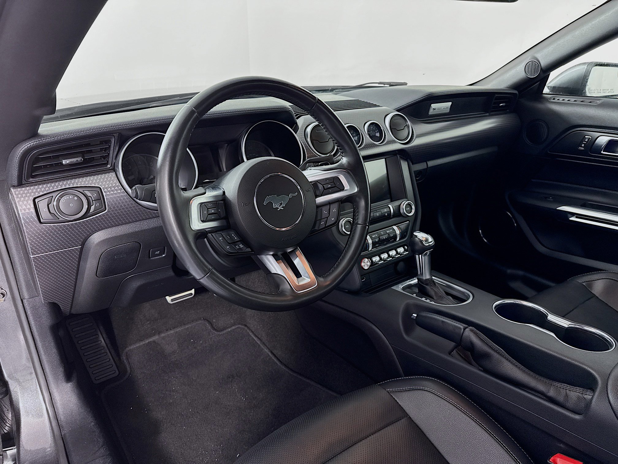 Used 2019 Ford Mustang GT Premium w/ GT Performance Package RWD image 9