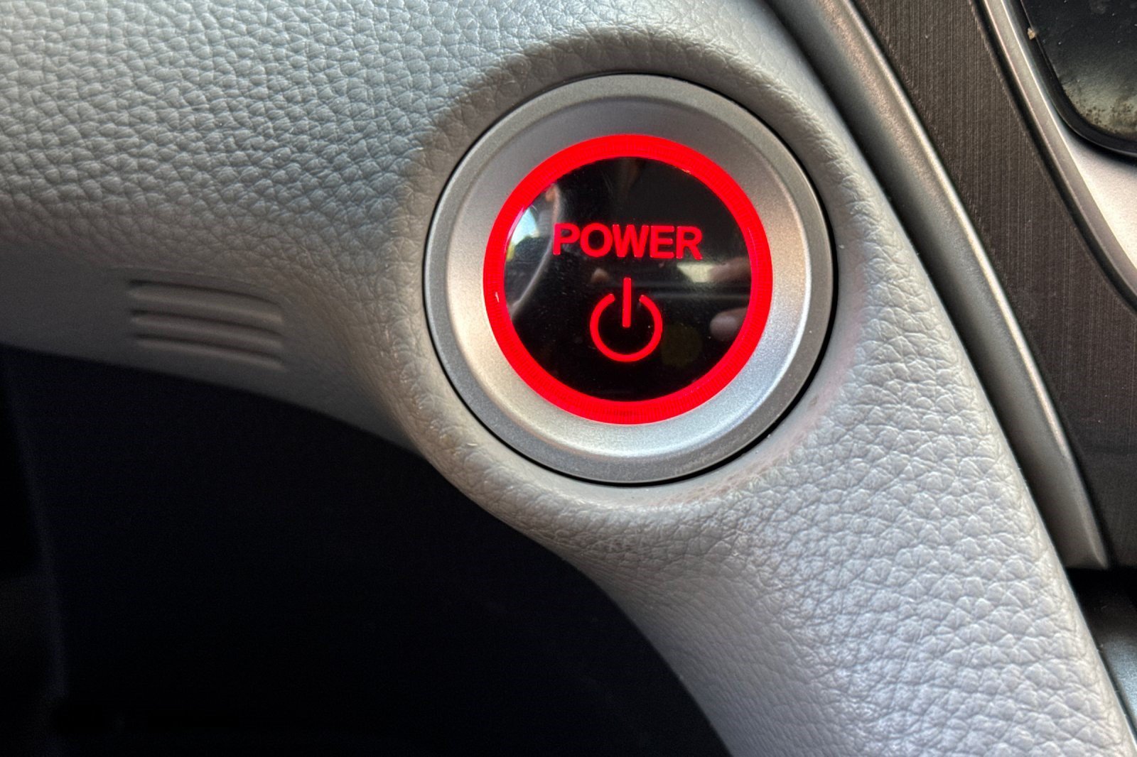 Used 2018 Honda Accord Hybrid image 16