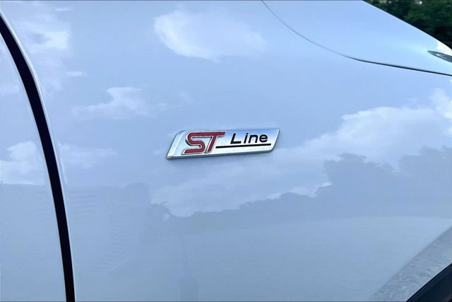Used 2025 Ford Escape ST-Line FWD image 13