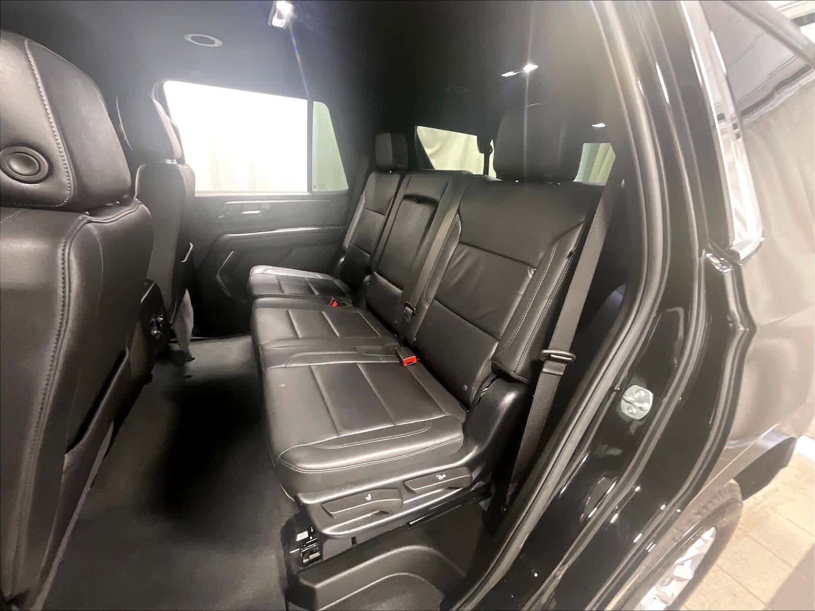 Used 2025 Chevrolet Tahoe LT AWD/4WD image 15