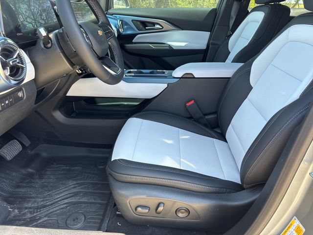 New 2026 Chevrolet Equinox EV LT FWD image 9